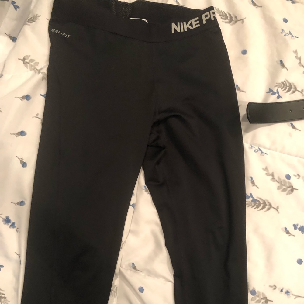 Nike Capri